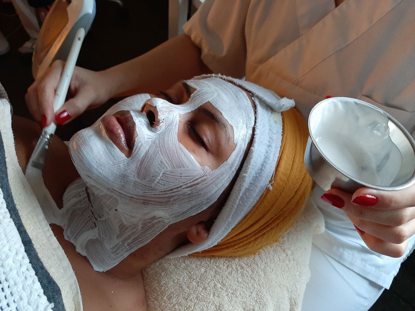 Behandling hver mandag Behandling hver mandag